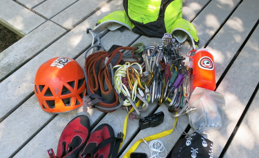 American Mountain Guide/IFMGA Guide Geoff Unger tested Osprey’s Rev 12 Backpack while preparing to teach and while teaching an Alpine Guide Exam in Leavenworth and the Cascades, Washington. He found the pack to be functional and durable.