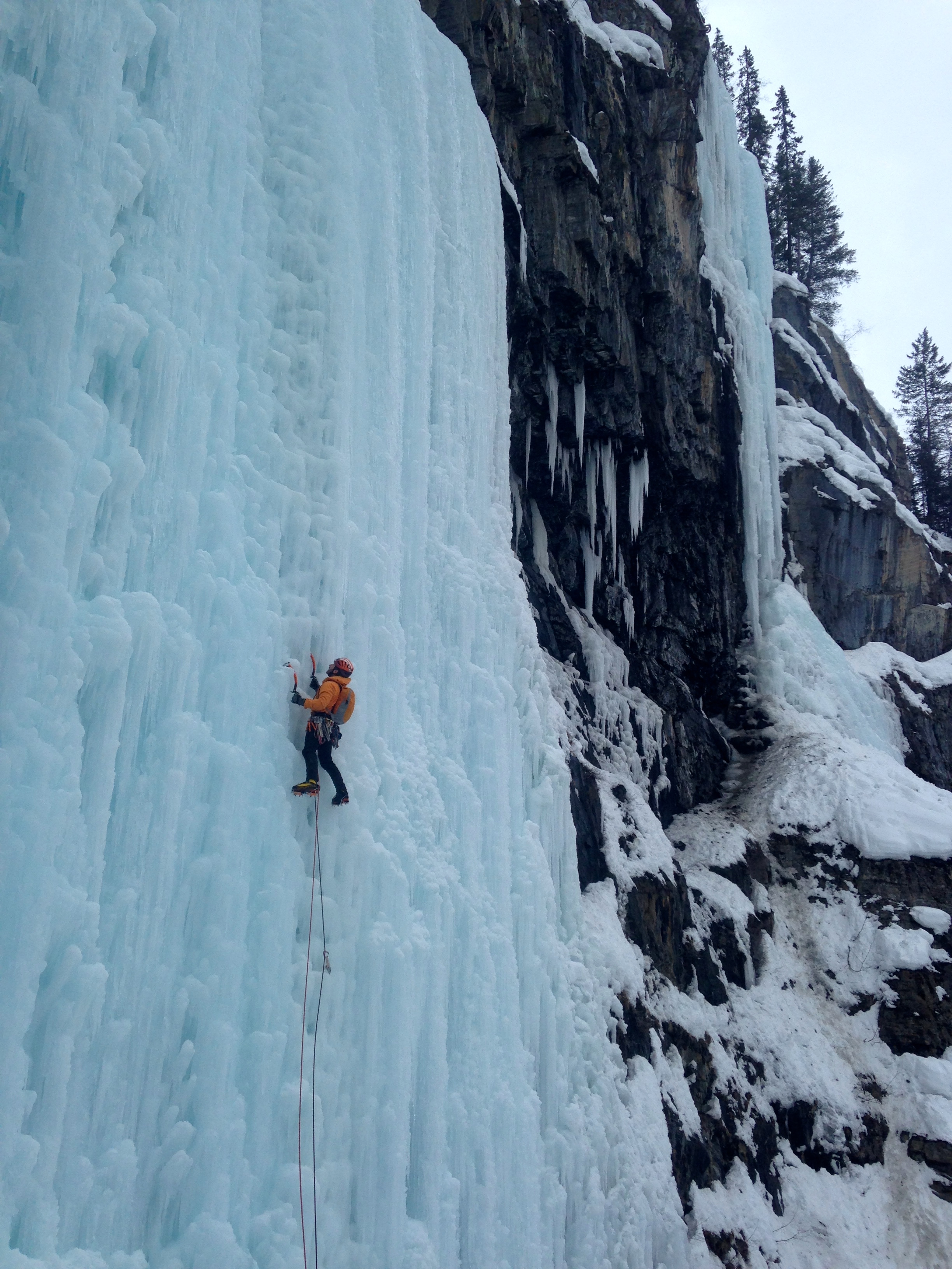 Unknown Climber on P2 of Carlsberg Column Feild